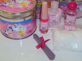 kit manicure na lata